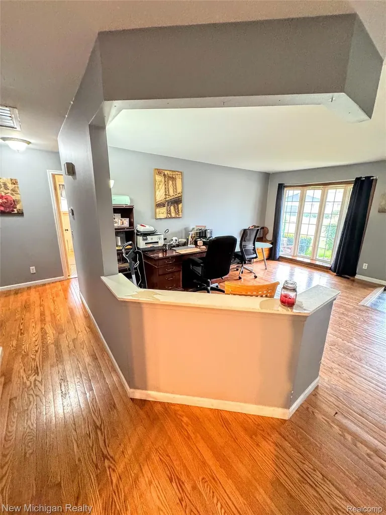 31090 Mc Namee Fraser City MI 48026