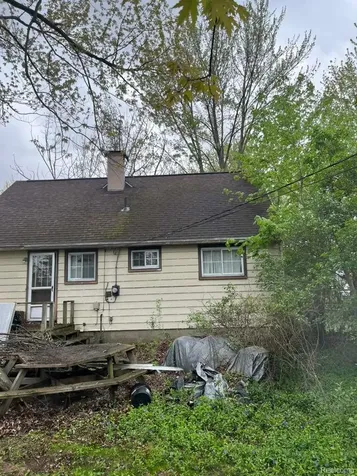 553 Kansas Avenue York Charter Township MI 48198