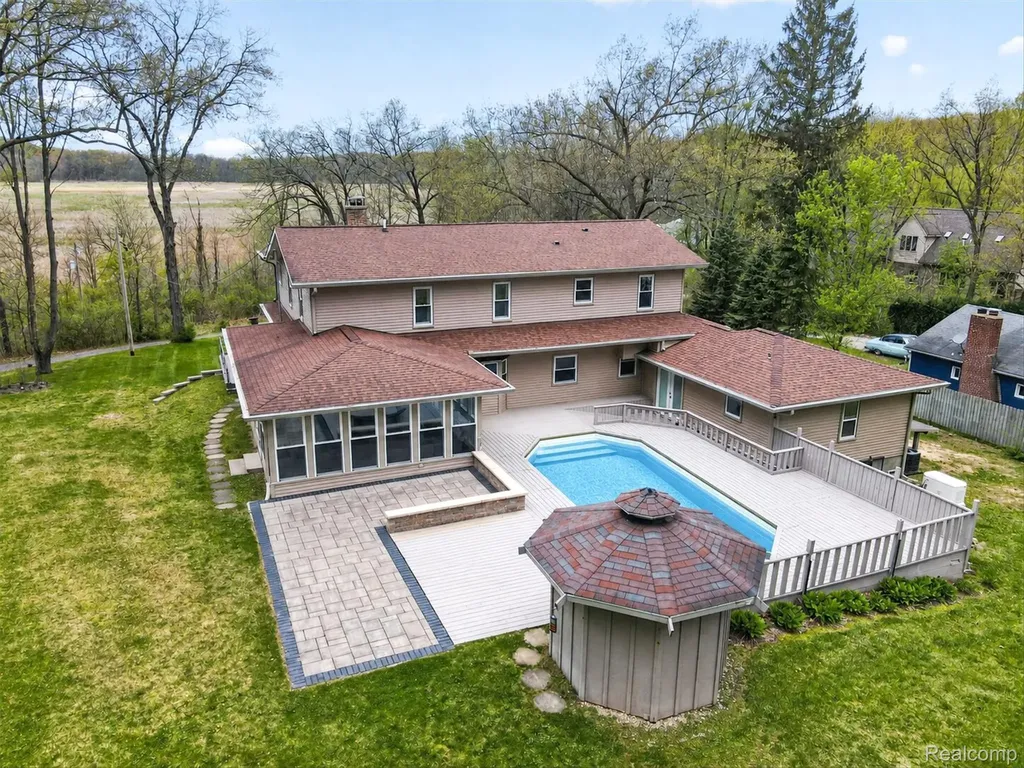 175 Templar Avenue Unadilla Township MI 48169