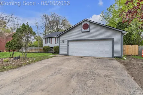 854 Estes Court Waterford Charter Township MI 48327