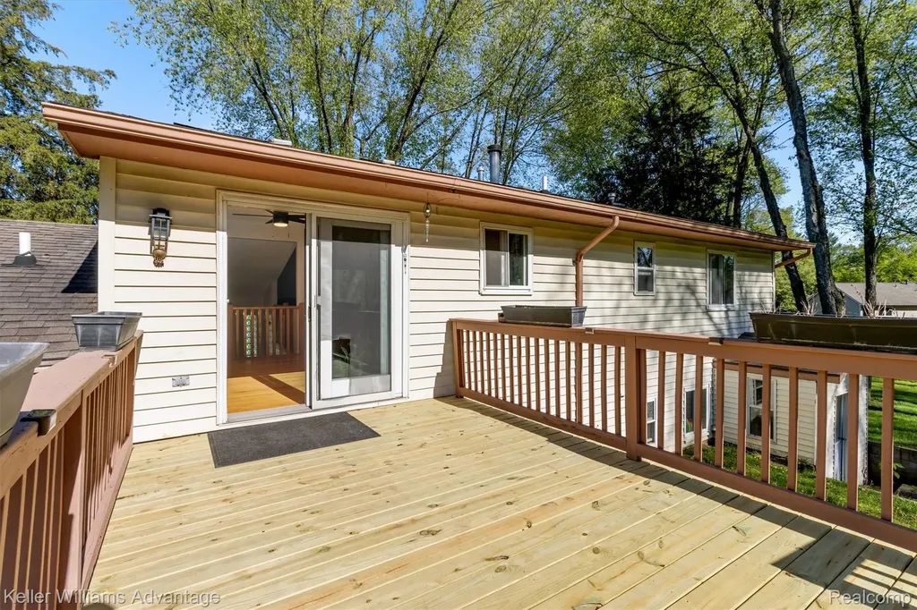 1250 Shotey Court Highland Charter Township MI 48380