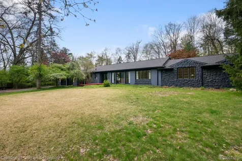 27869 Old Colony Street Farmington Hills City MI 48334