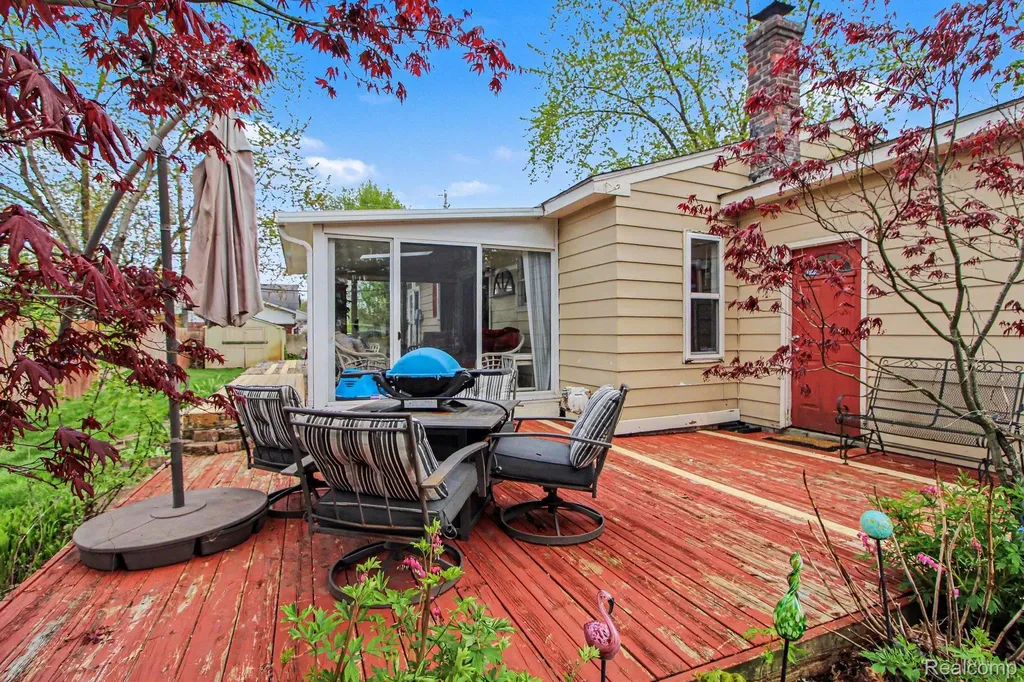 193 Mccatty Drive White Lake Charter Township MI 48386
