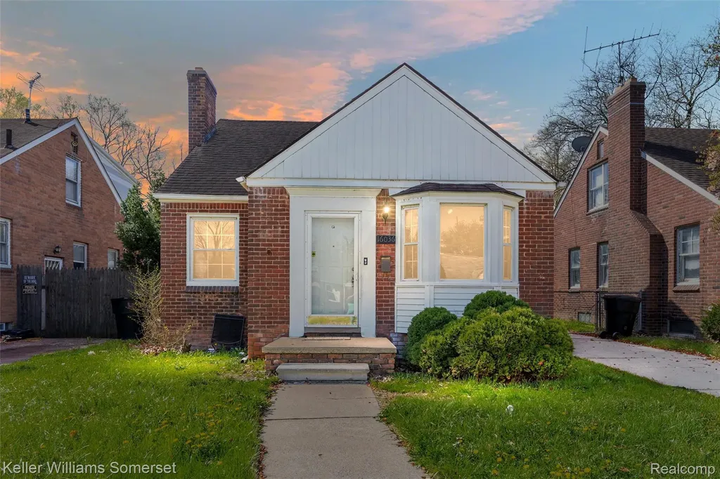16036 Carlisle Street Detroit City MI 48205