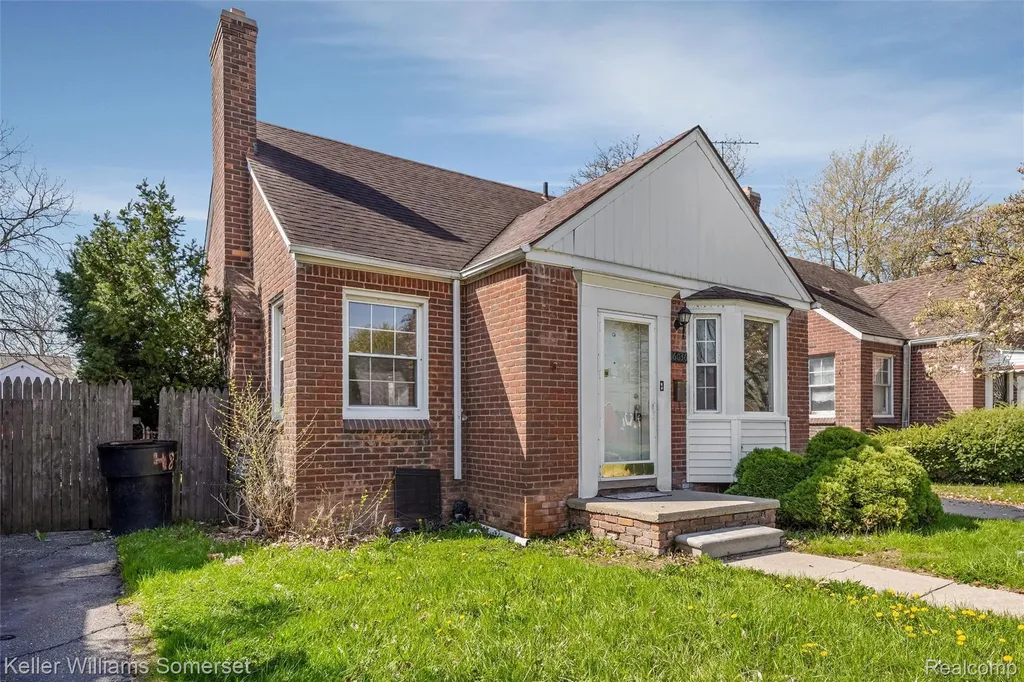 16036 Carlisle Street Detroit City MI 48205