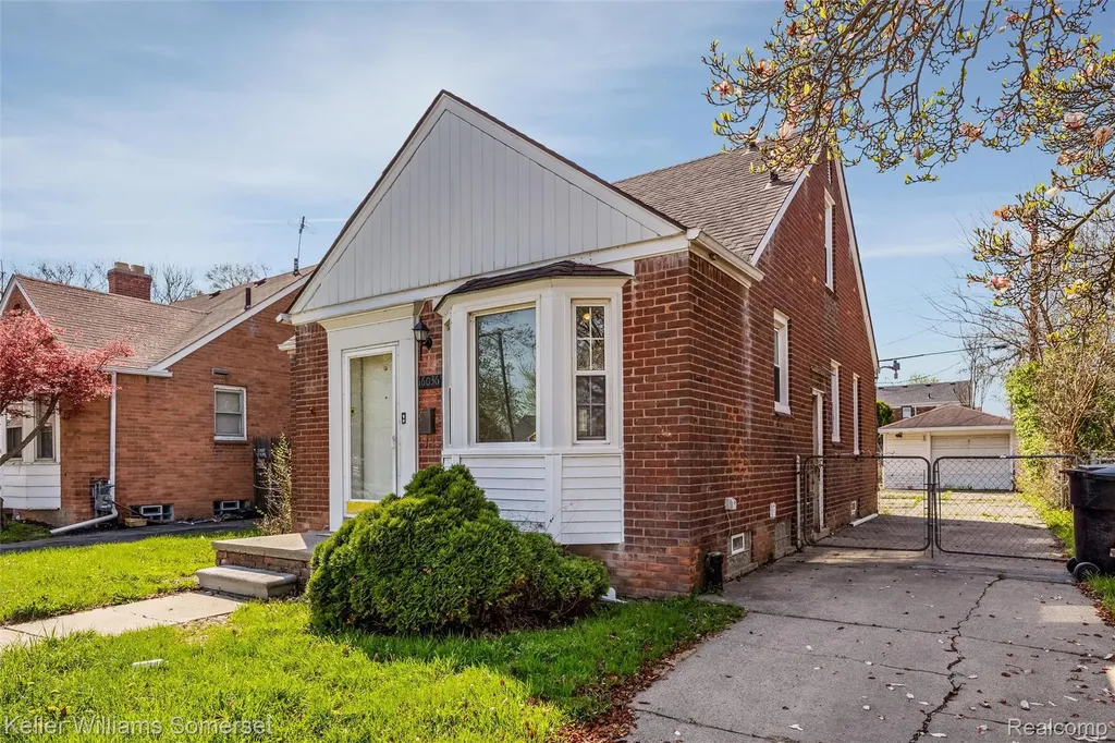 16036 Carlisle Street Detroit City MI 48205