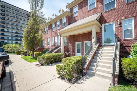 15650 Stone Crossing Drive Southfield City MI 48075