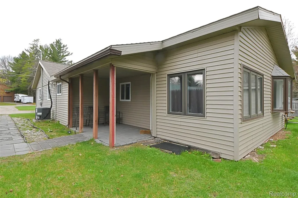 10865 Johnston Boulevard Richfield Township MI 48656