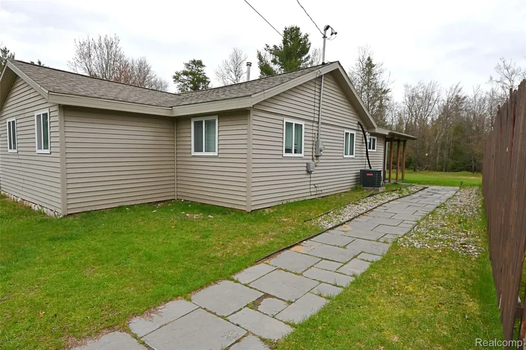 10865 Johnston Boulevard Richfield Township MI 48656