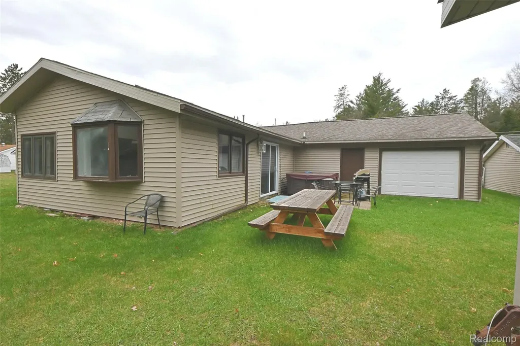 10865 Johnston Boulevard Richfield Township MI 48656
