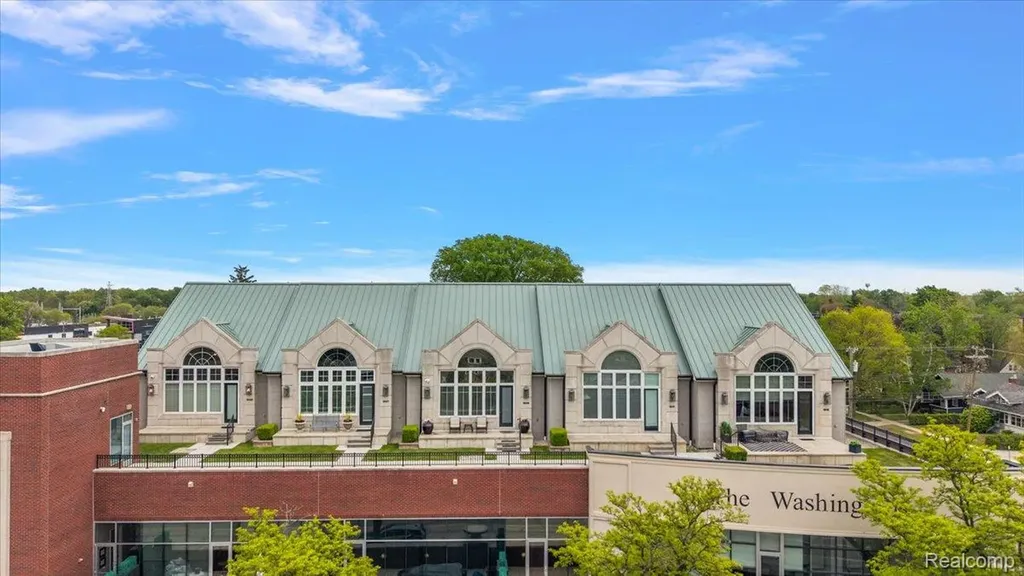 1009 S Washington Avenue S Royal Oak City MI 48067