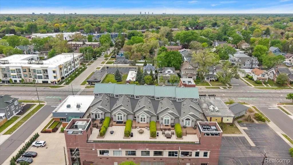 1009 S Washington Avenue S Royal Oak City MI 48067