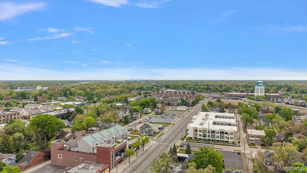 1009 S Washington Avenue S Royal Oak City MI 48067