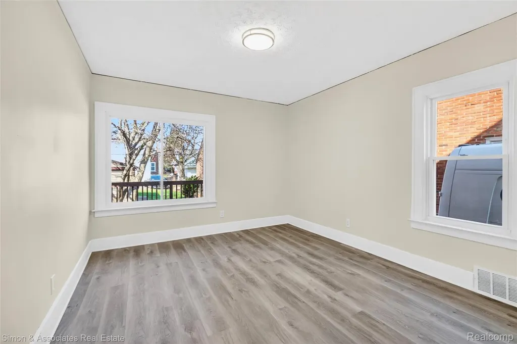 5019 Maple Street Dearborn City MI 48126