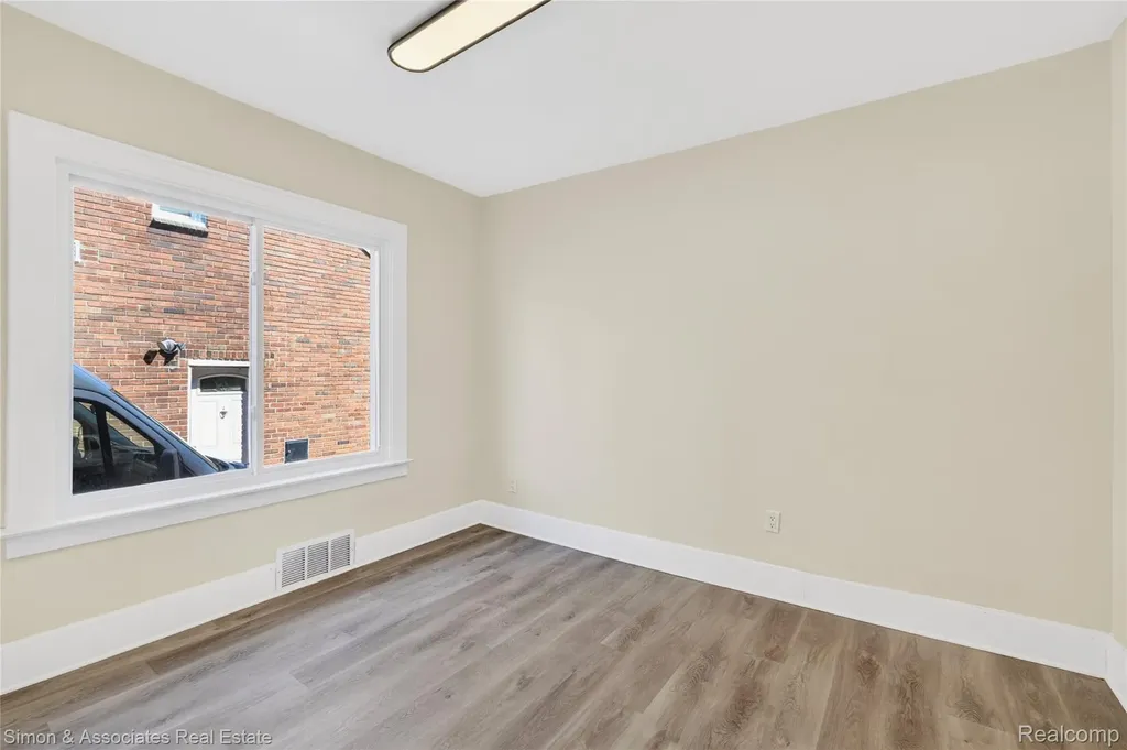 5019 Maple Street Dearborn City MI 48126
