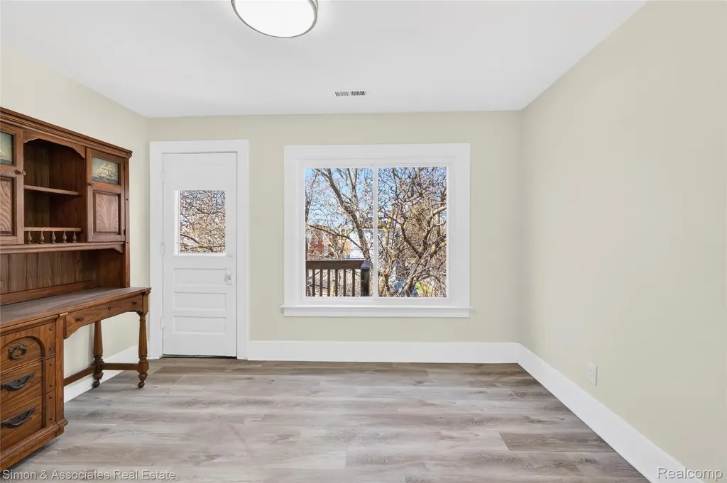 5019 Maple Street Dearborn City MI 48126