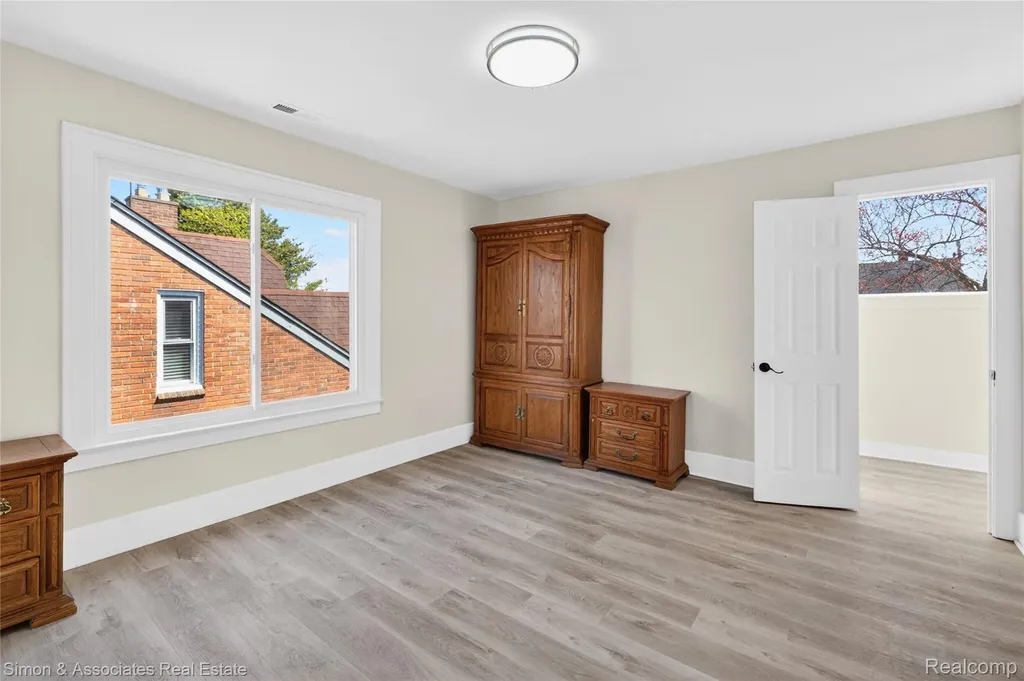 5019 Maple Street Dearborn City MI 48126