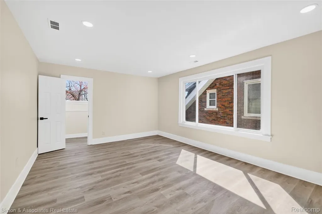 5019 Maple Street Dearborn City MI 48126