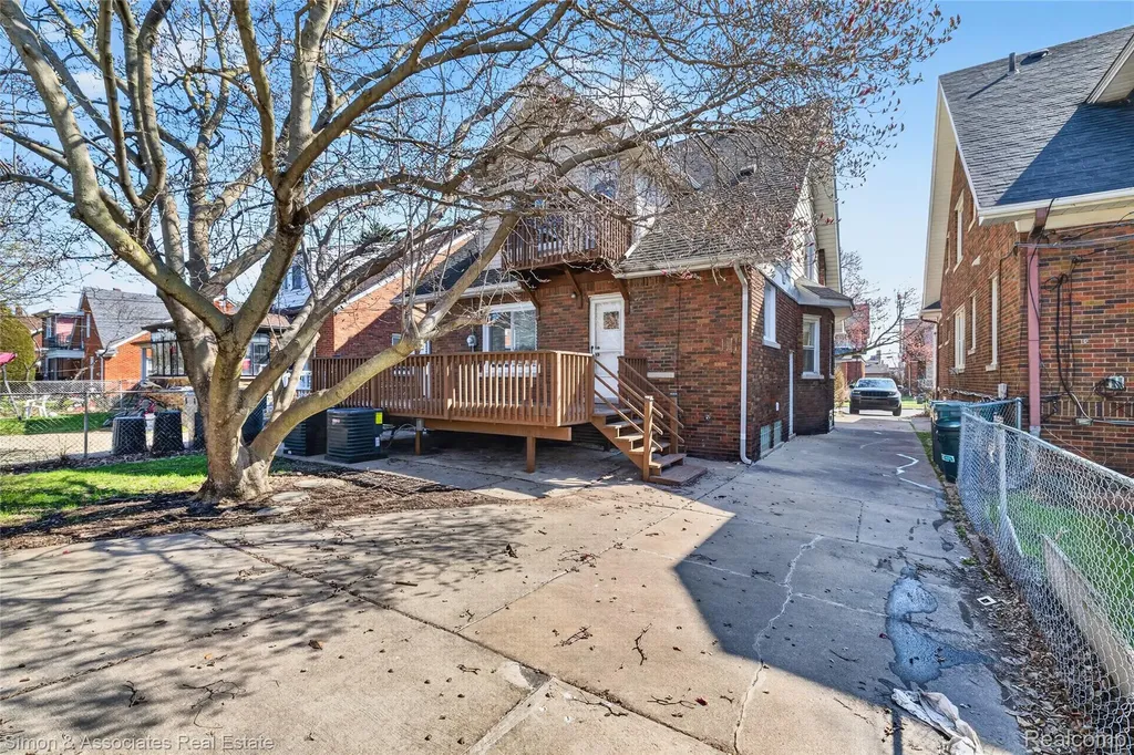 5019 Maple Street Dearborn City MI 48126