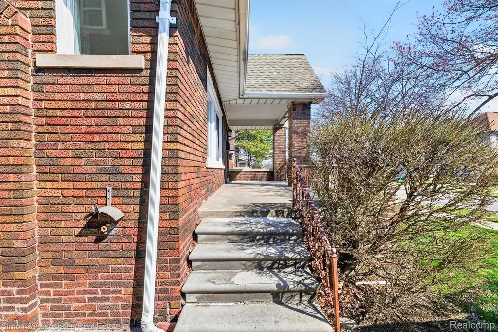 5019 Maple Street Dearborn City MI 48126