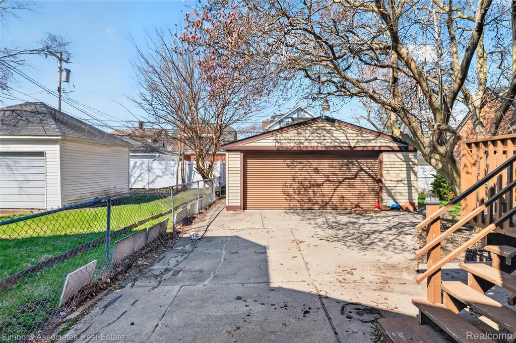 5019 Maple Street Dearborn City MI 48126