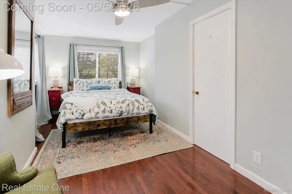 9590 Roundlake Boulevard White Lake Charter Township MI 48386