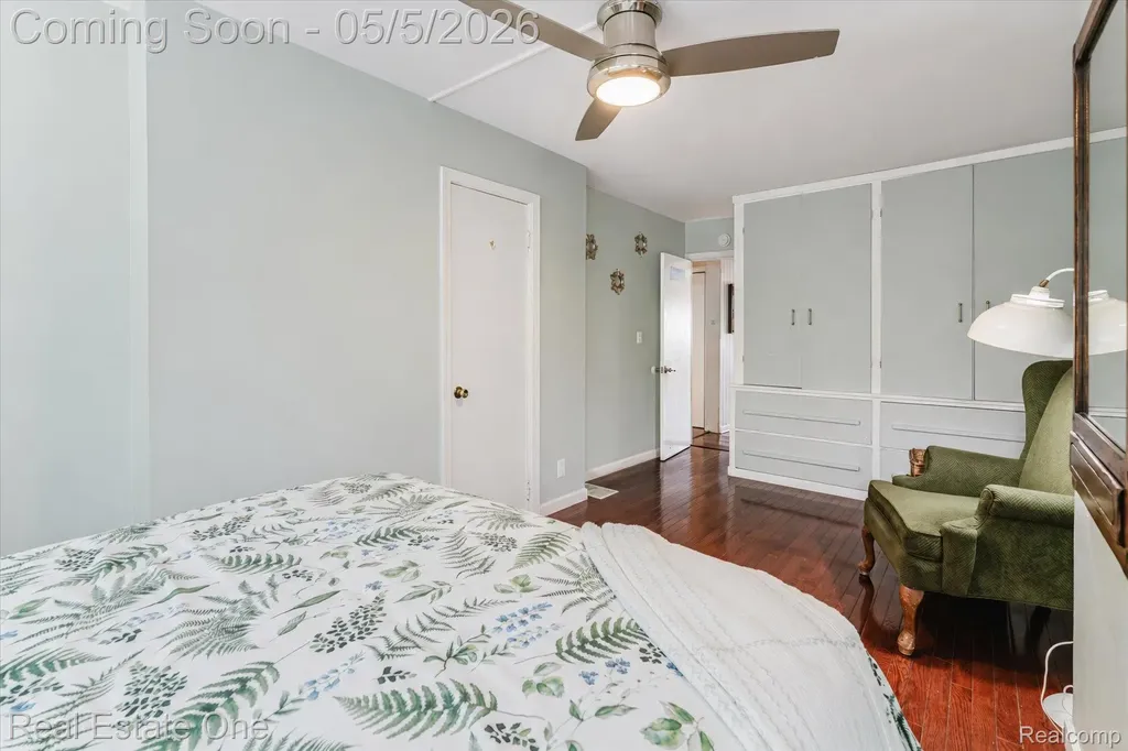 9590 Roundlake Boulevard White Lake Charter Township MI 48386