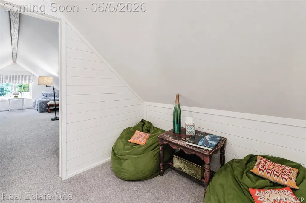 9590 Roundlake Boulevard White Lake Charter Township MI 48386