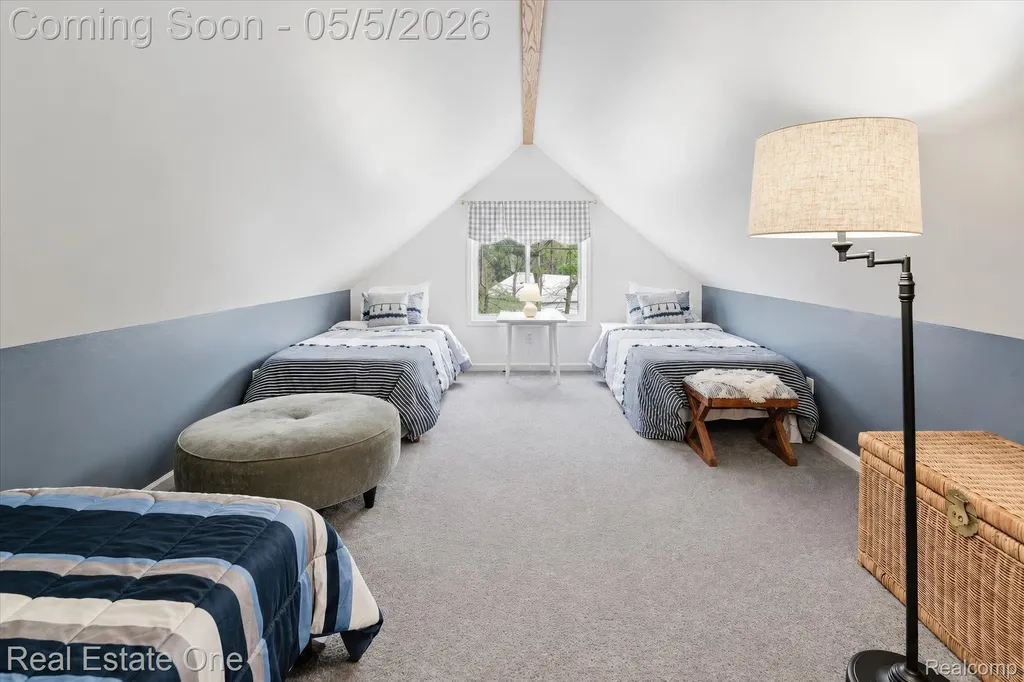 9590 Roundlake Boulevard White Lake Charter Township MI 48386