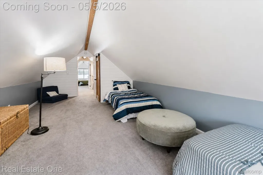 9590 Roundlake Boulevard White Lake Charter Township MI 48386