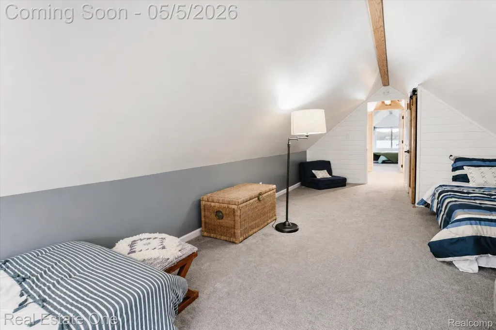 9590 Roundlake Boulevard White Lake Charter Township MI 48386