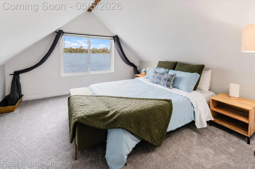 9590 Roundlake Boulevard White Lake Charter Township MI 48386