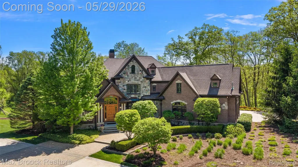 9716 Hadley Road Independence Charter Township MI 48348