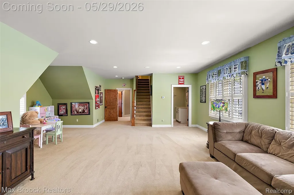 9716 Hadley Road Independence Charter Township MI 48348