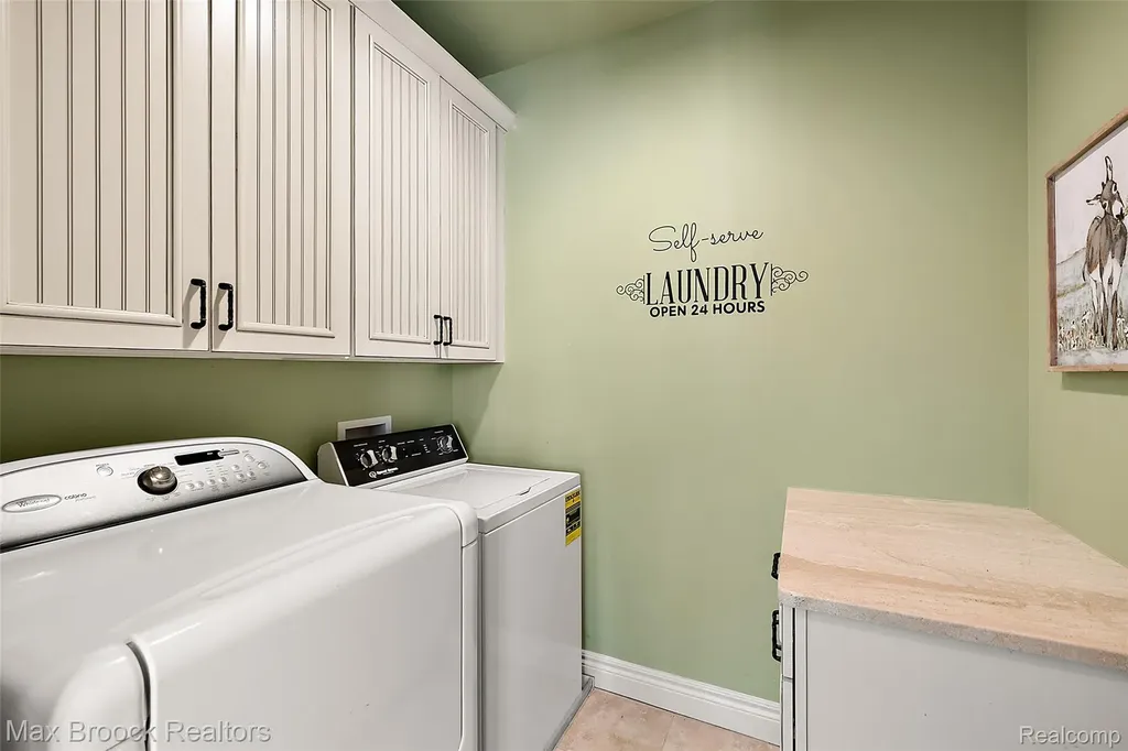 9716 Hadley Road Independence Charter Township MI 48348