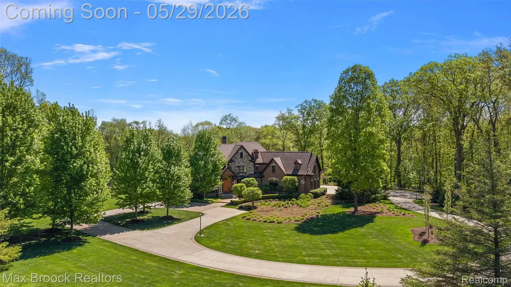 9716 Hadley Road Independence Charter Township MI 48348