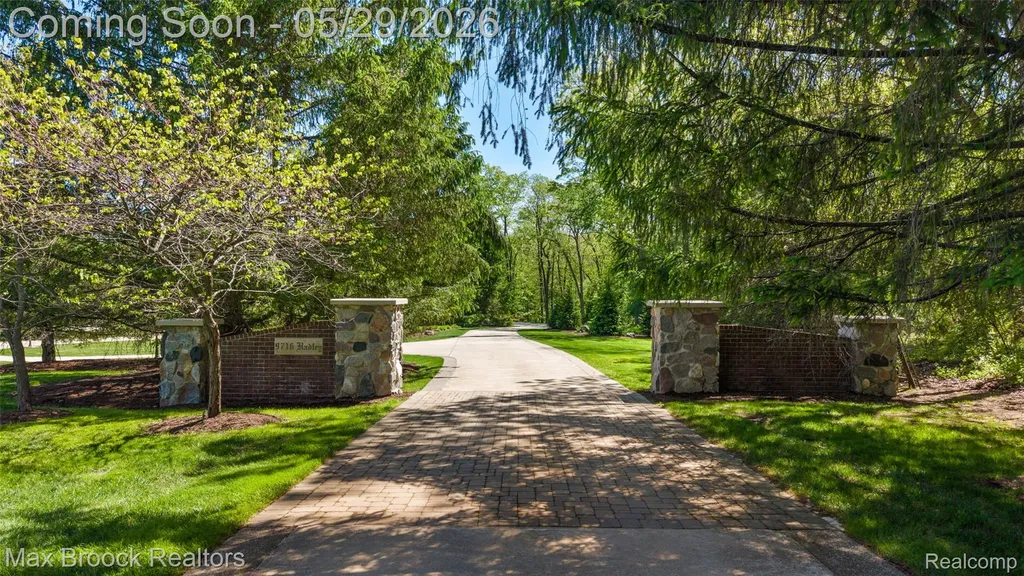 9716 Hadley Road Independence Charter Township MI 48348