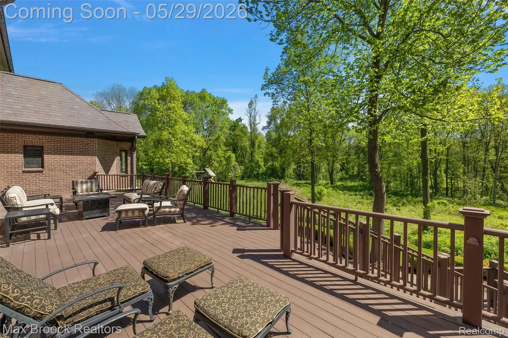 9716 Hadley Road Independence Charter Township MI 48348