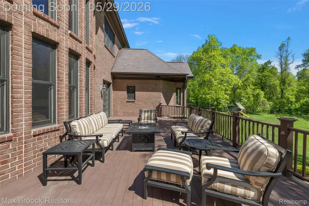 9716 Hadley Road Independence Charter Township MI 48348