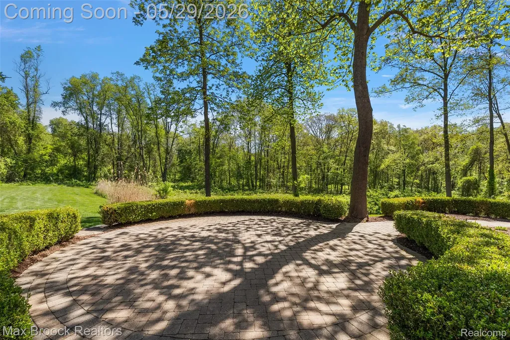 9716 Hadley Road Independence Charter Township MI 48348