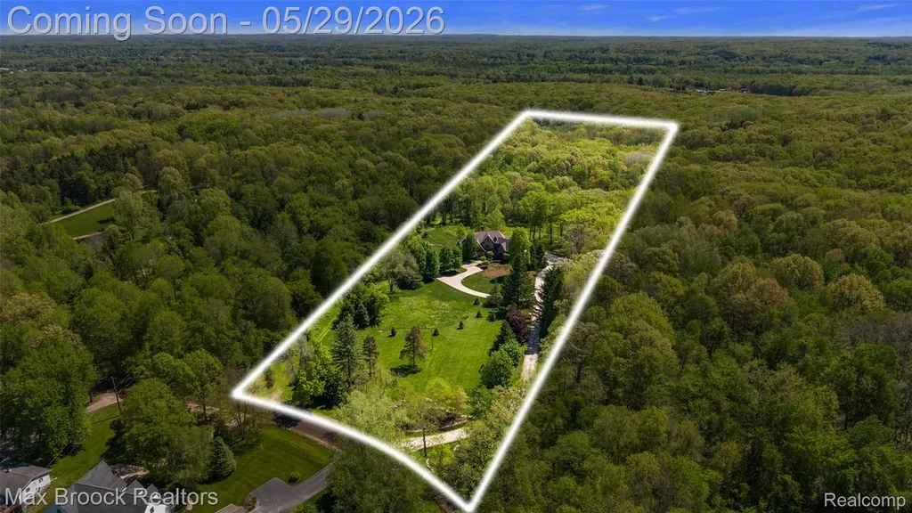 9716 Hadley Road Independence Charter Township MI 48348