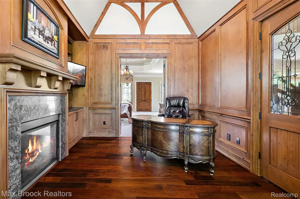 9716 Hadley Road Independence Charter Township MI 48348