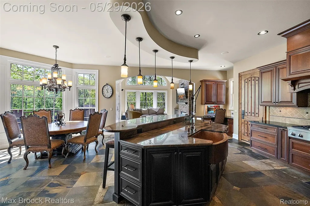 9716 Hadley Road Independence Charter Township MI 48348