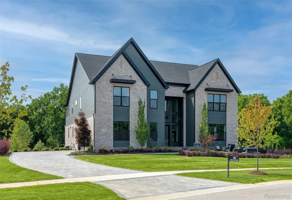 138 Maple Leaf Lane Ann Arbor Charter Township MI 48105