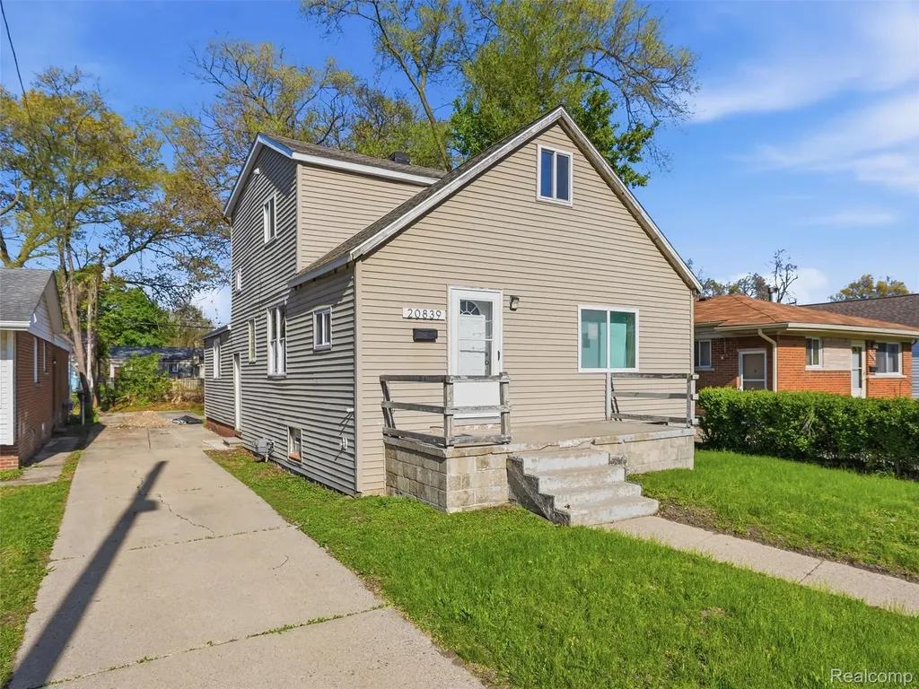 20839 Reimanville Avenue Royal Oak Charter Township MI 48220