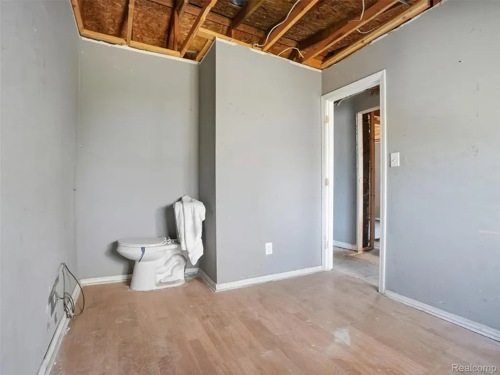 20839 Reimanville Avenue Royal Oak Charter Township MI 48220