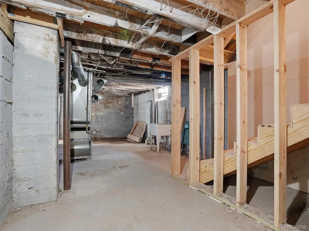 20839 Reimanville Avenue Royal Oak Charter Township MI 48220