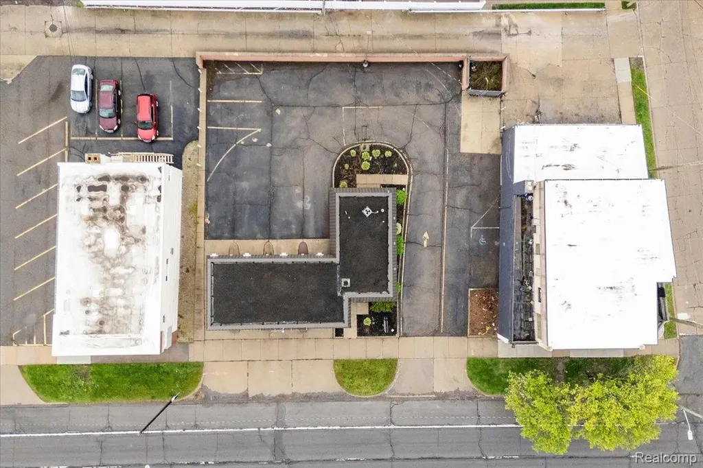 3461 Fort Street Lincoln Park City MI 48146
