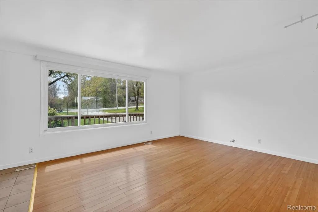 5457 E Frances Road Thetford Township MI 48458
