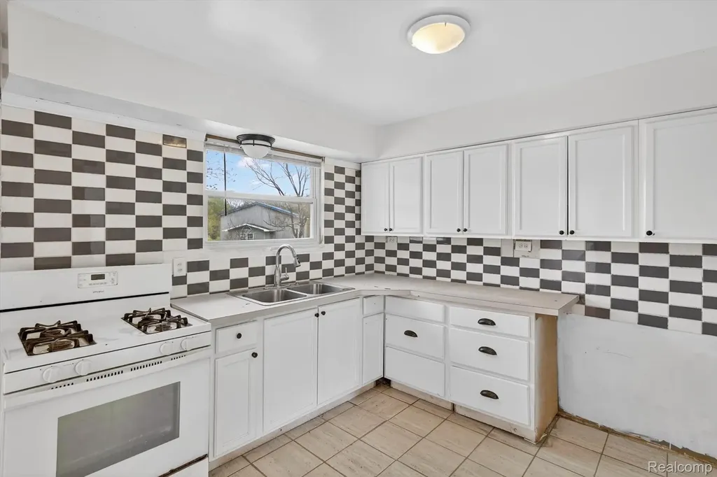 5457 E Frances Road Thetford Township MI 48458